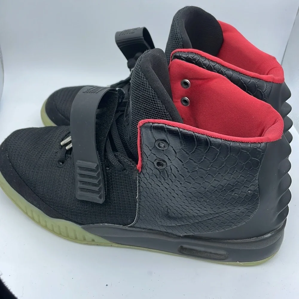 Nike Air Yeezy 2 NRG Solar Red - Picture 2 of 14